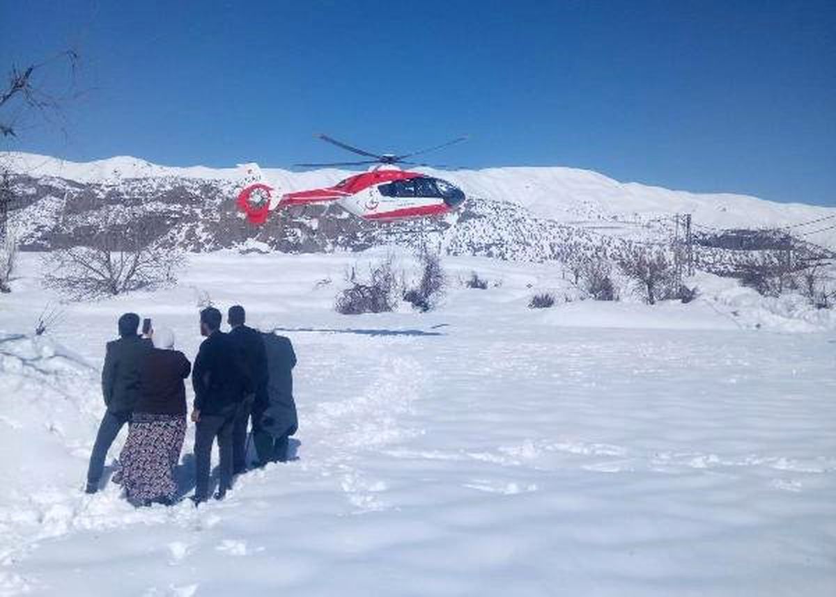 Dili Boğazına Kaçtı, Hastaneye Ambulans Helikopterle Götürüldü
