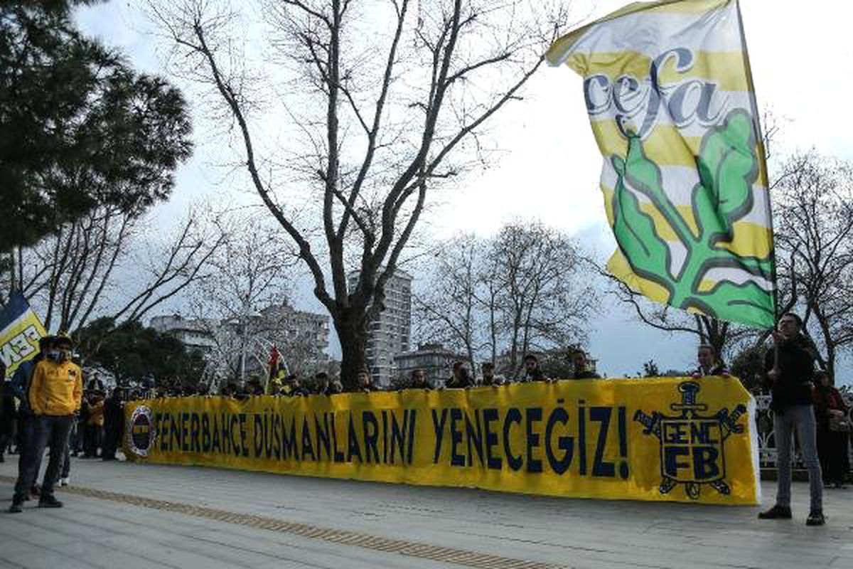 Fenerbahçe Taraftarından Protesto Yürüyüşü