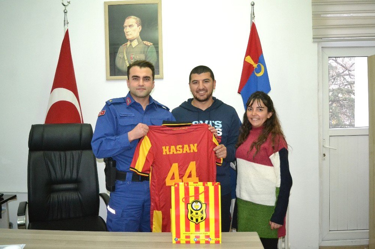 Malatyalı Komutana Evkur Yeni Malatyaspor Forması Sürprizi