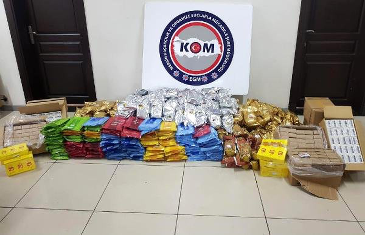 Mersin\'de Nargile Tütünü Kaçakçılığı Polise Takıldı