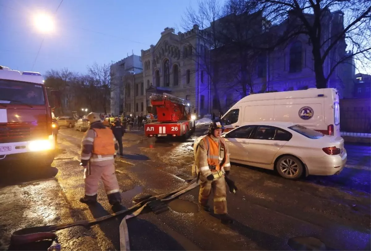 Rusya\'da Üniversite Binası Çöktü: 21 Kişi Enkaz Altında Kaldı