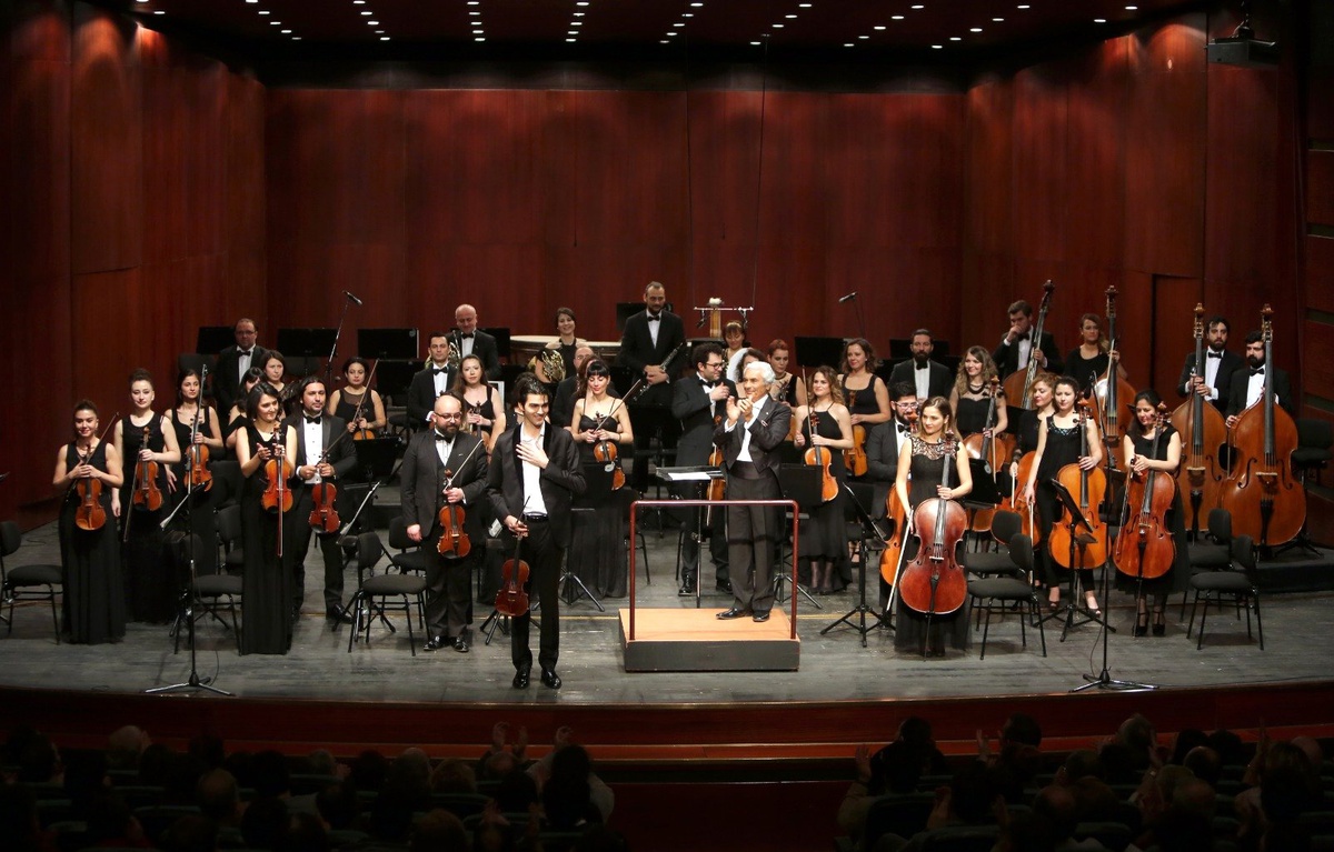 Senfoni Orkestrası\'ndan Müzik Ziyafeti