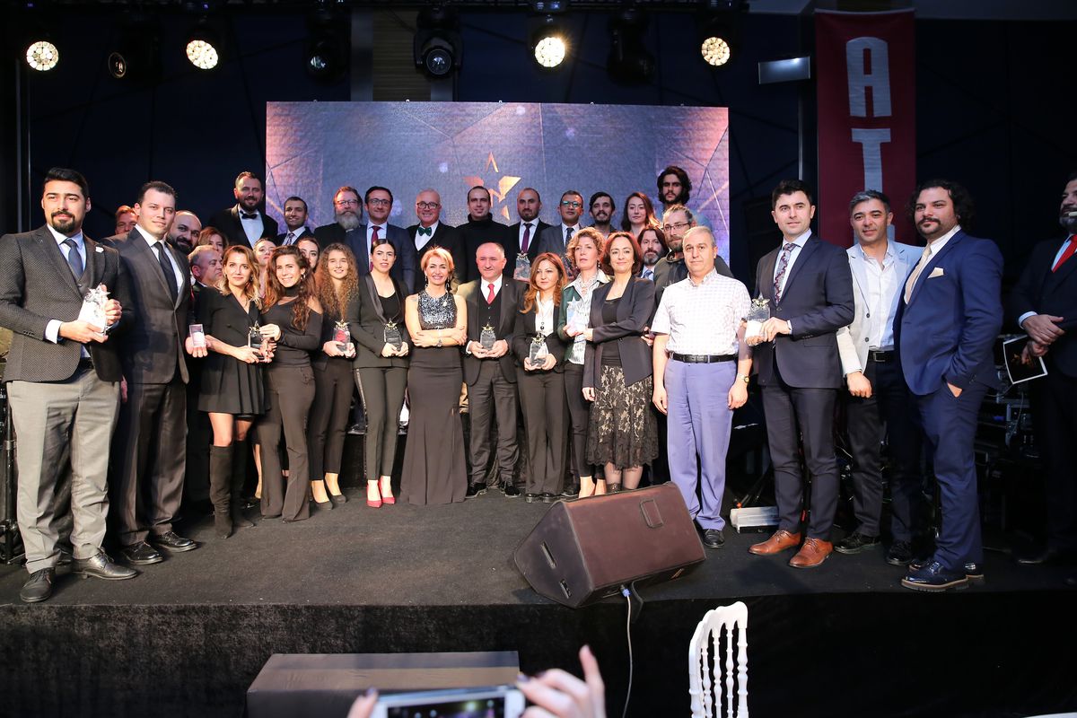 "Shınıng Star Awards\'19" Ödülleri Sahiplerini Buldu