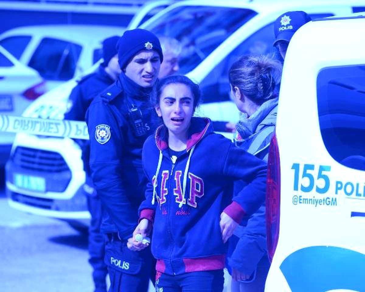 Sığınma Evine Yerleşen Eşini Eşya Almaya Gelince Öldürüp, İntihar Etti (2)