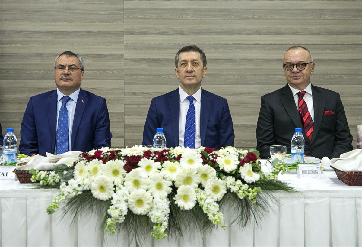 Sınav Sistemimizi Düzenleyemezsek, Önümüzde Büyük Problemler Var"