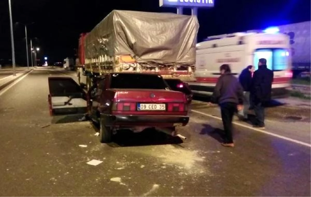 Tır\'a Arkadan Çarpan Otomobilin Alkollü Sürücüsü Öldü