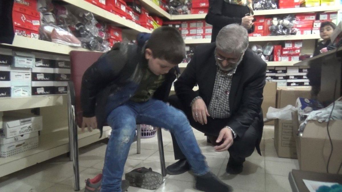 Yetim Çocukları Sevindirdiler