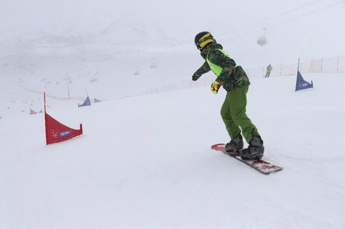 Yıldız Dağı\'nda Snowboard Heyecanı Başladı