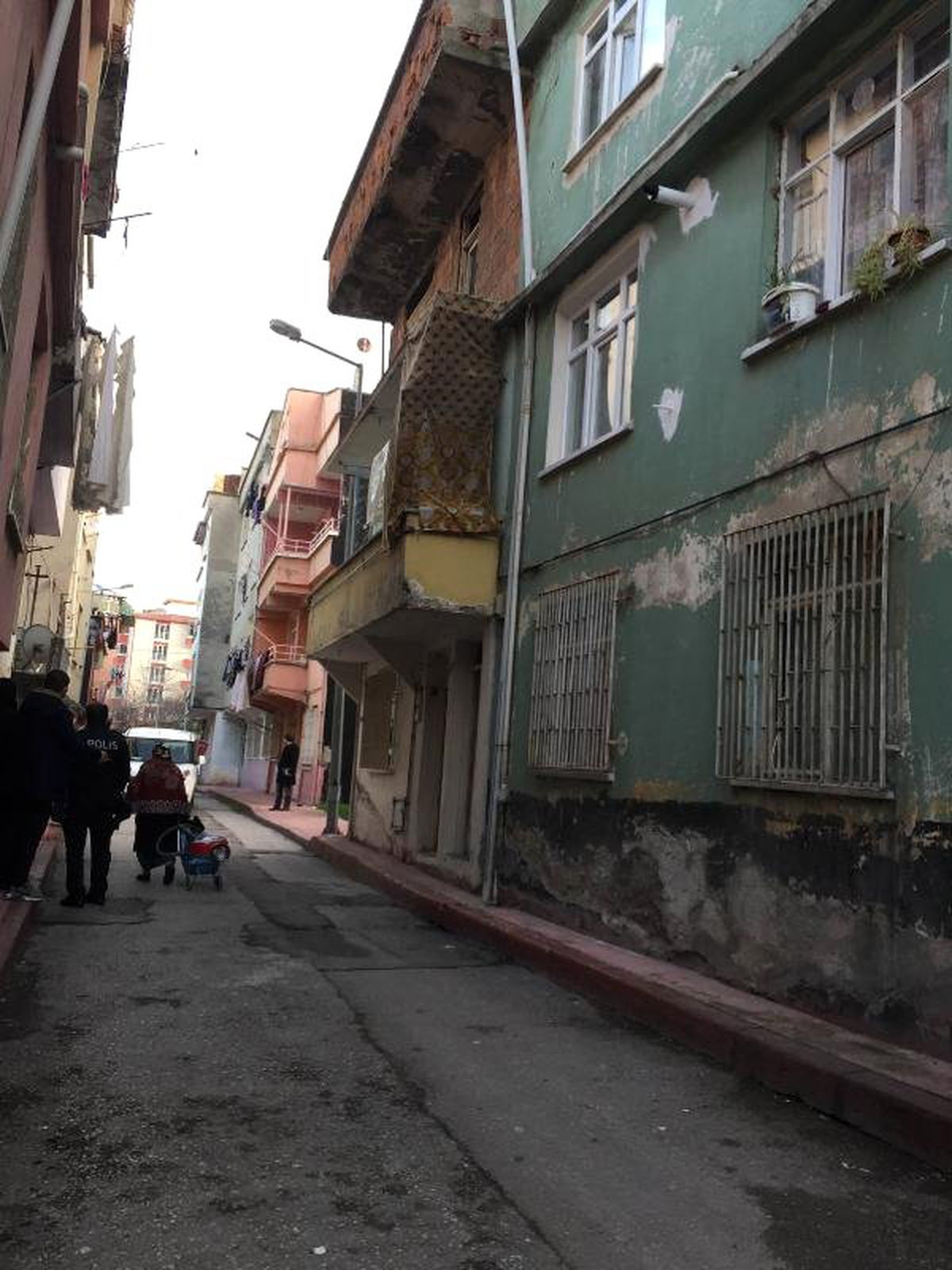 Arkadaşının Fenalaştığını Görünce Ambulansa Haber Verip Kaçtı