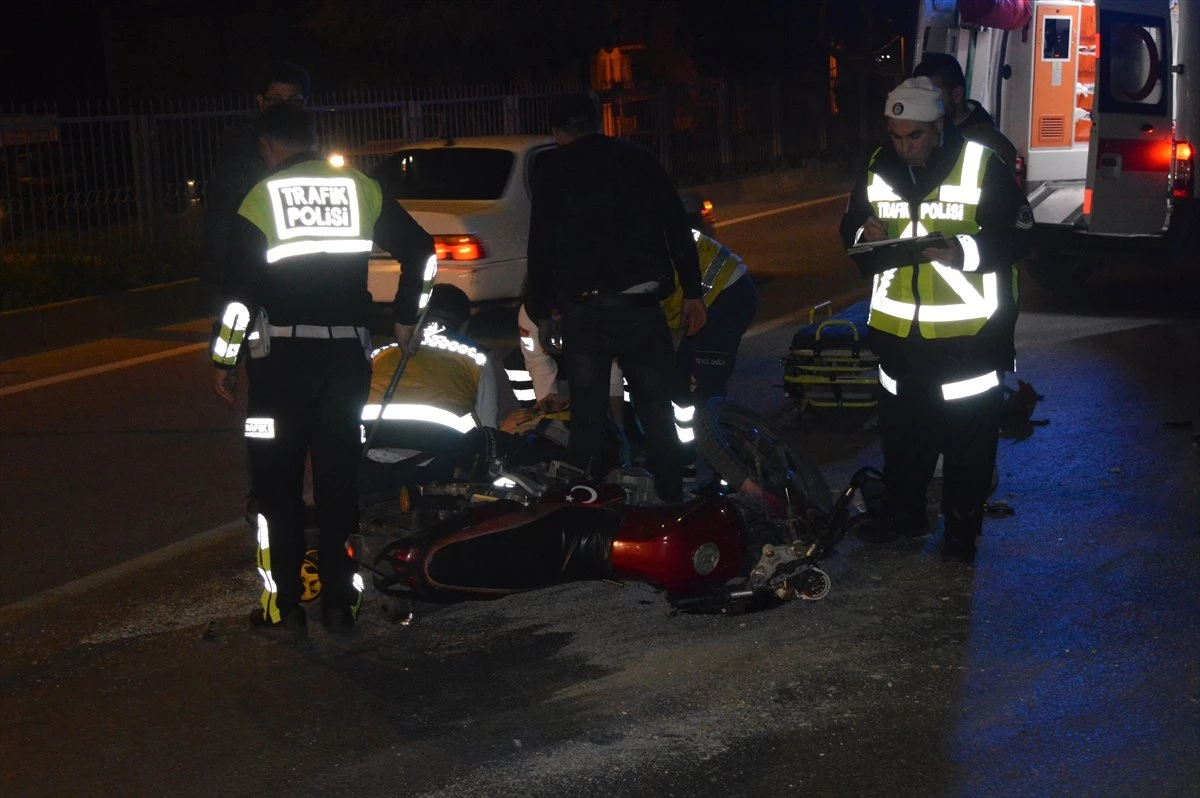 Aydın\'da Tırla Çarpışan Motosikletin Sürücüsü Öldü