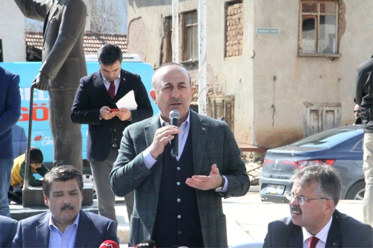 Bakan Çavuşoğlu Avrupa Parlamentosundaki Irkçılara Yüklendi: "Bunlar Faşisttir, Bunlar İslam...