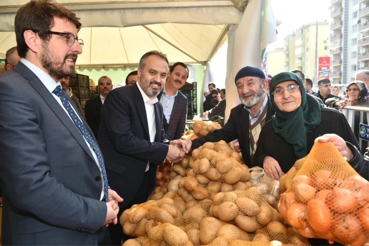 Bursalılar Başkan Aktaş\'a Hayır Duası Etti