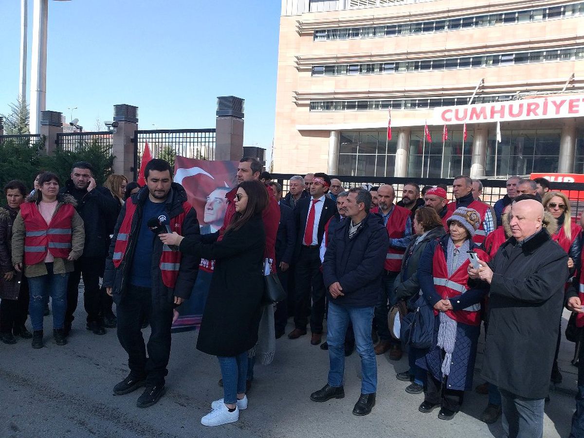 CHP\'li Muhalifler Genel Merkez\'e Geldi