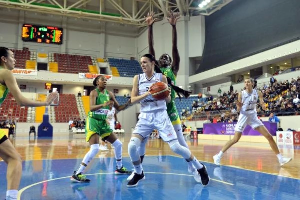 Çukurova Basketbol - İstanbul Üniversitesi: 120-46