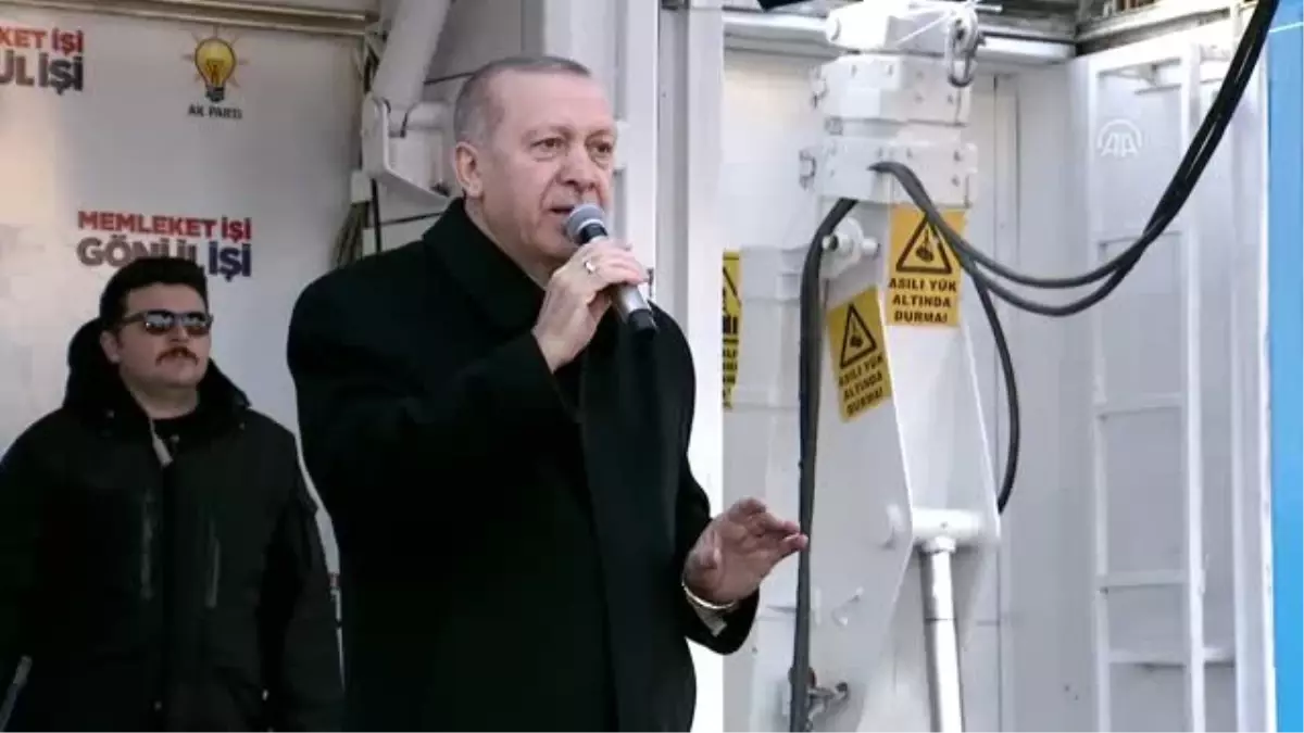 Cumhurbaşkanı Erdoğan: "İstanbul-İzmir Otoyolunun Balıkesir Kuzey ve Batı Kavşağı Arasındaki...