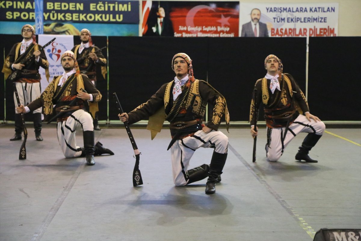 Edirne Okul Sporları ve Kulüpler Arası Halk Oyunları İl Birinciliği\' Yarışmasının Kazananları Belli...