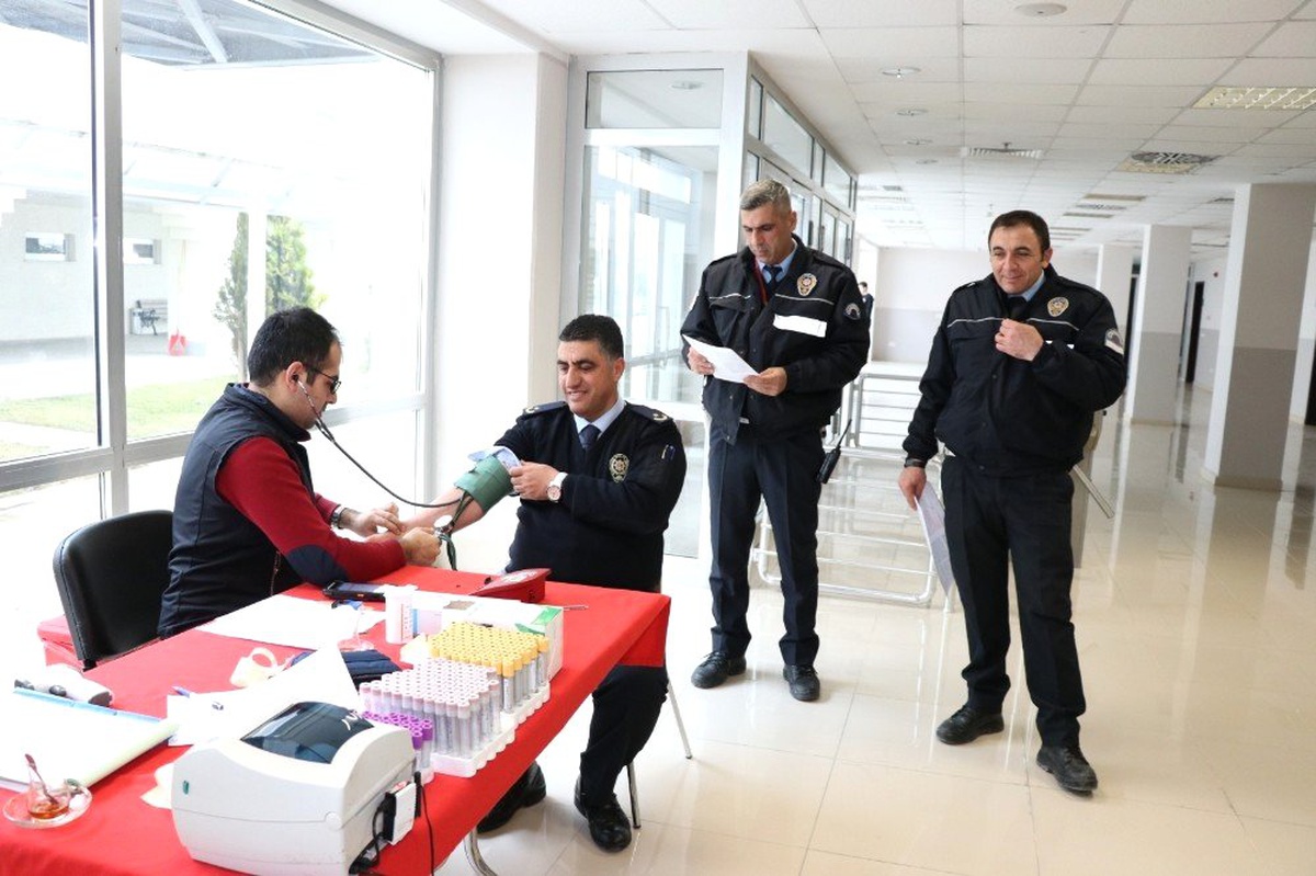 Eskişehir Emniyet Müdürlüğü Personelinden Kan Bağışı