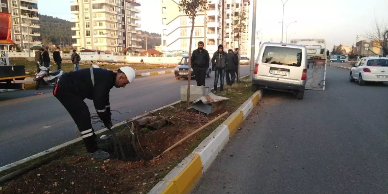 Kilitlenen Direksiyon Kazaya Neden Oldu