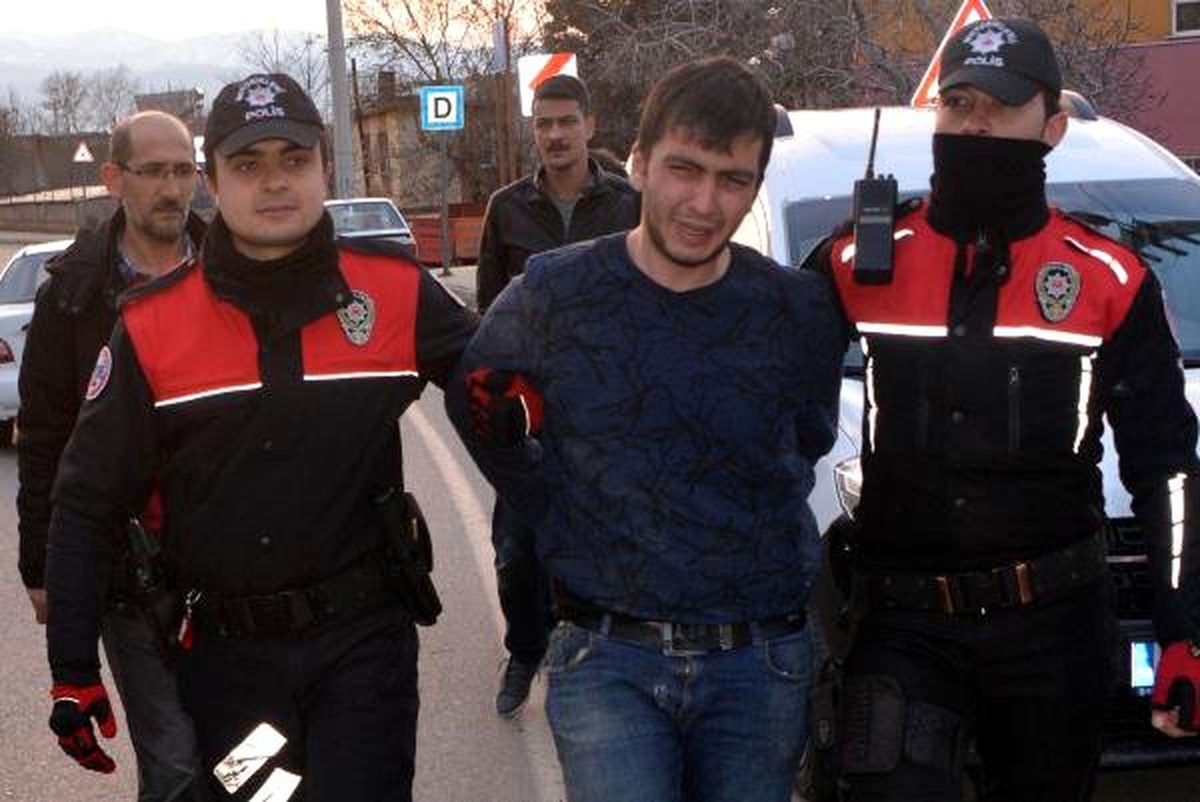 Polisten Kaçan Şüpheli, Ahırda Yakalandı