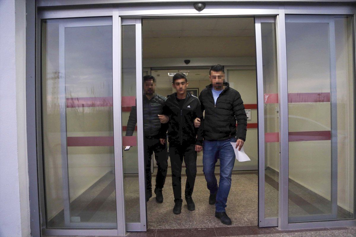 Şüphelinin Attığı Poşette Eyp Bulundu