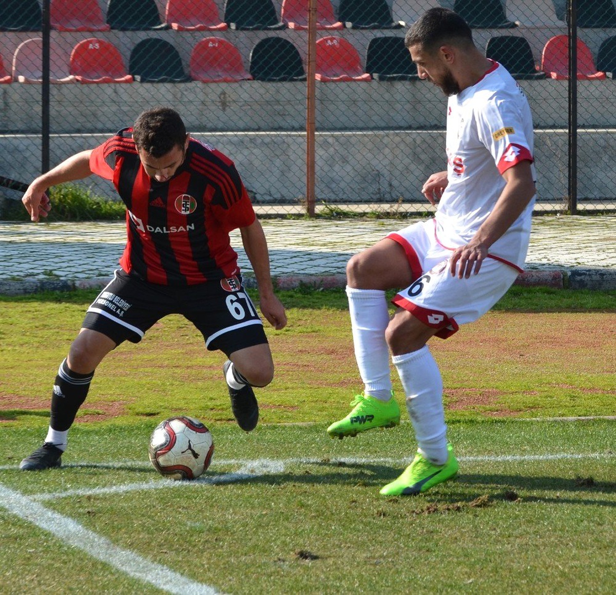 Tff 3. Lig 3. Grup: Turgutluspor: 3 - Yeni Çorumspor: 2