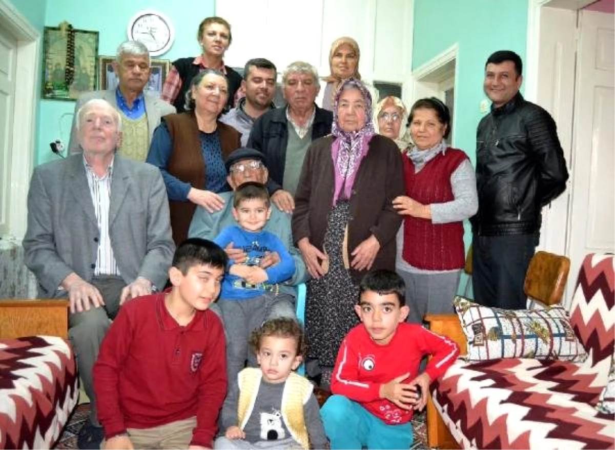 105 Yaşındaki Bektaş Ergül, Yaşlılık Şurası\'nda Manisa\'yı Temsil Edecek