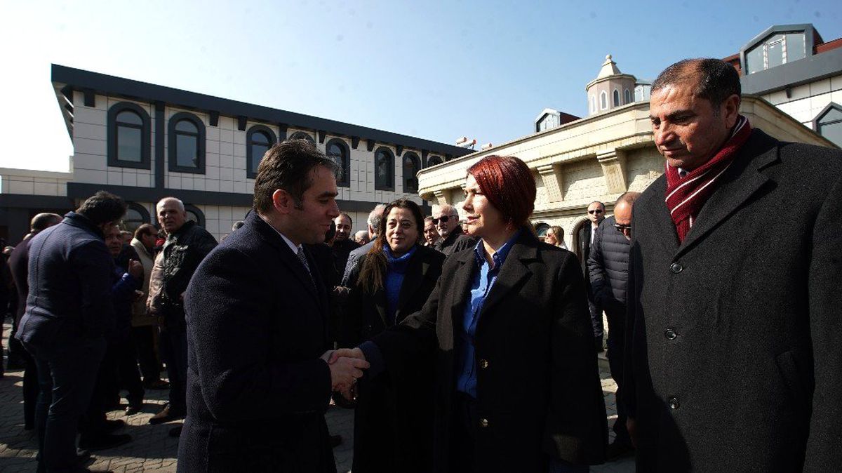 AK Parti Avcılar Belediye Başkan Adayı Ulusoy, Avcılar Belediye Başkan Yardımcısı Togay\'ın...