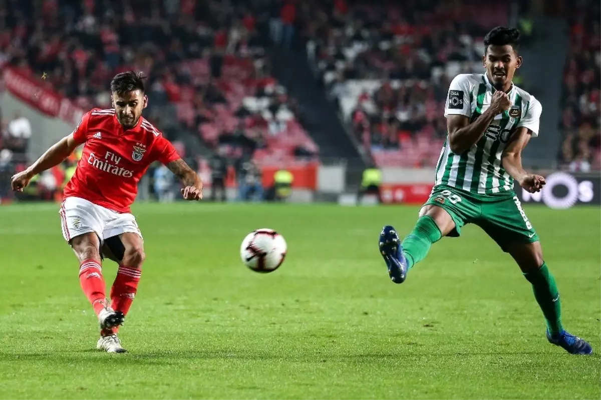 Benfica\'ya Salvio\'dan Kötü Haber