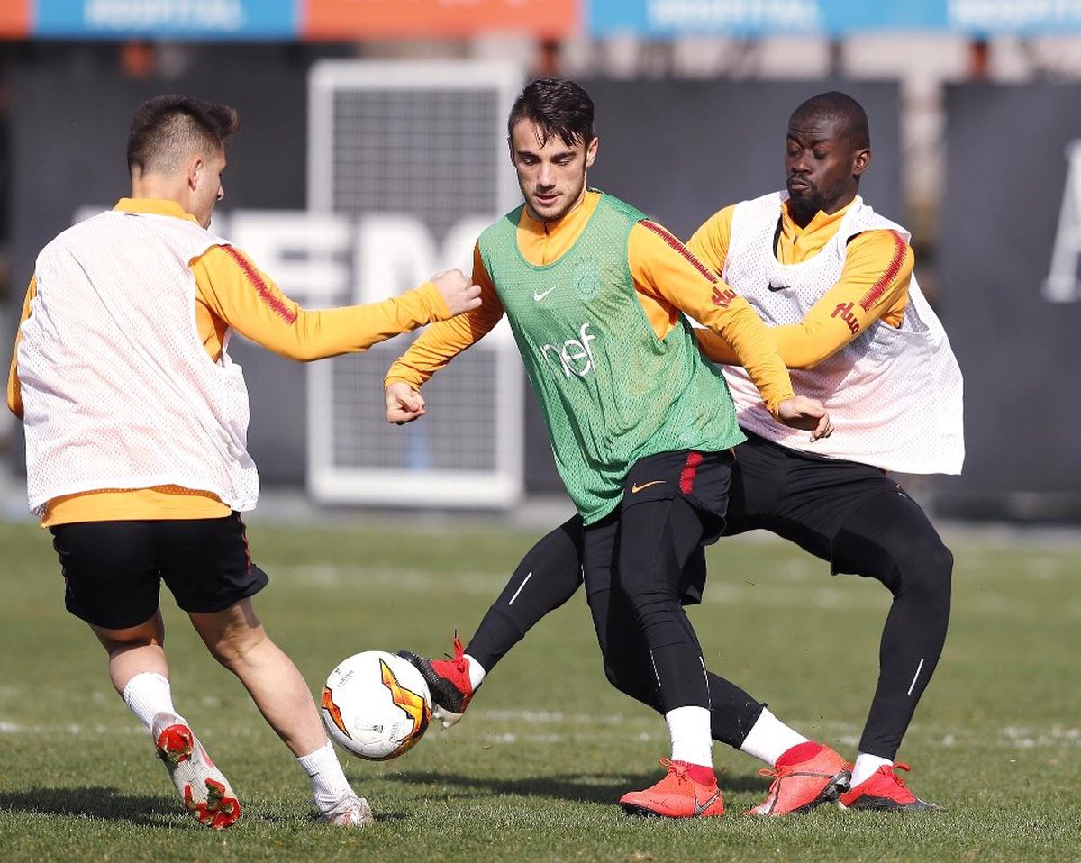 Galatasaray\'da Avrupa Mesaisi Başladı