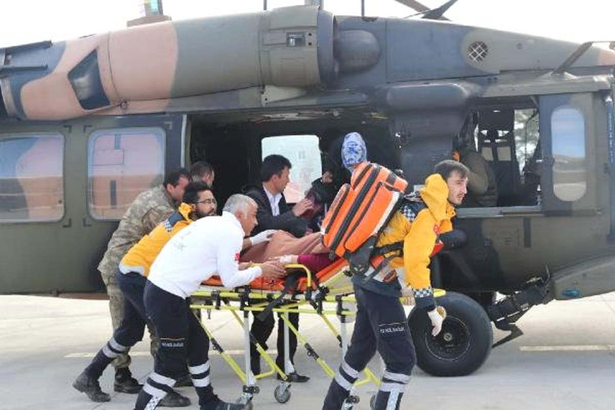 Hamile Kadın, Hastaneye \'Sikorsky\' Model Helikopterle Götürüldü