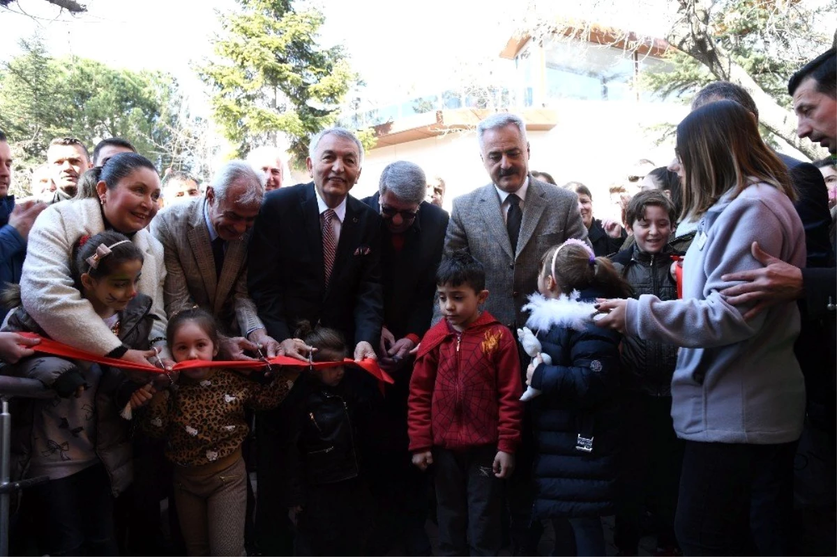 Isparta\'da Çocuklara Özel Kafe Açıldı
