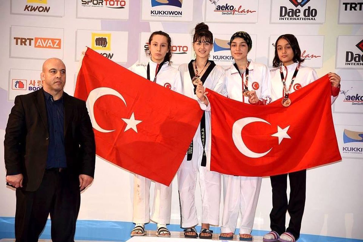 Kamile İkiz\'den Bronz Madalya