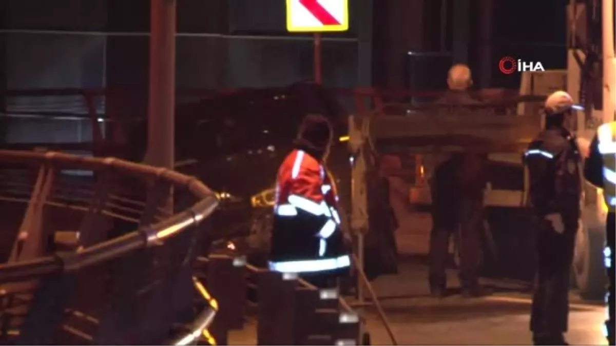 Kaza Yaptığı Lüks Aracını Olay Yerinde Bırakıp Kaçtı