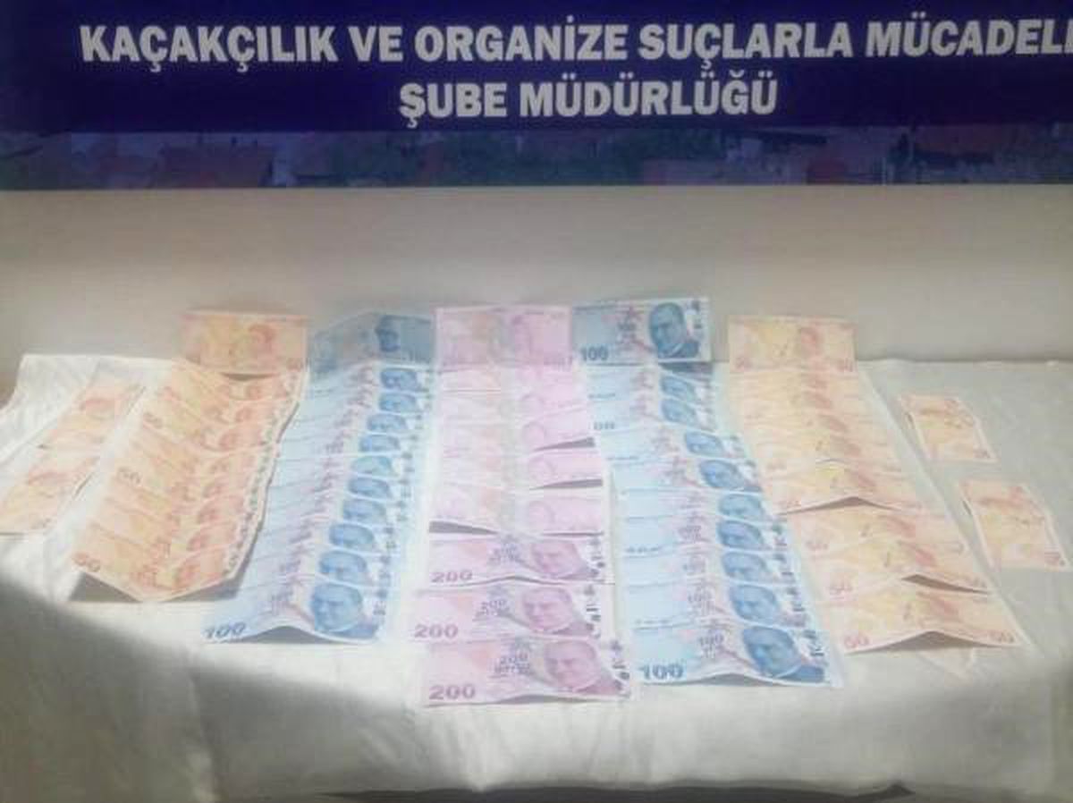 Kuru Yemişçide Sahte Para ile Yakalandı