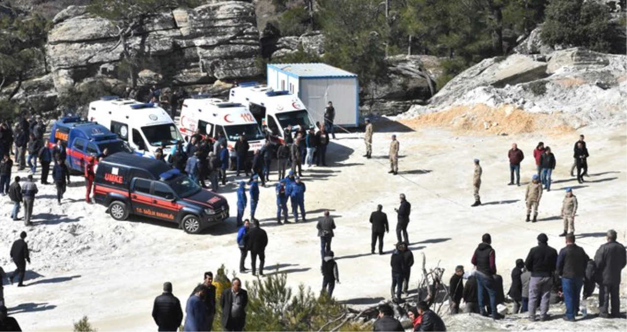 Milas\'ta Maden Ocağında Heyelan: 1 İşçinin Cansız Bedenine Ulaşıldı, 2 İşçi Göçük Altında