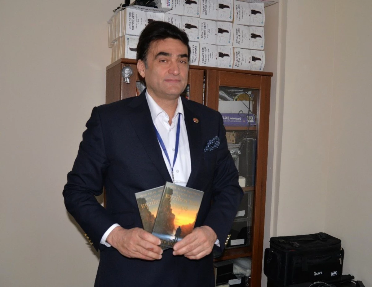 Polis Memuru Kyzikos\'un Kayıp Hazinelerinin Kitabını Yazdı