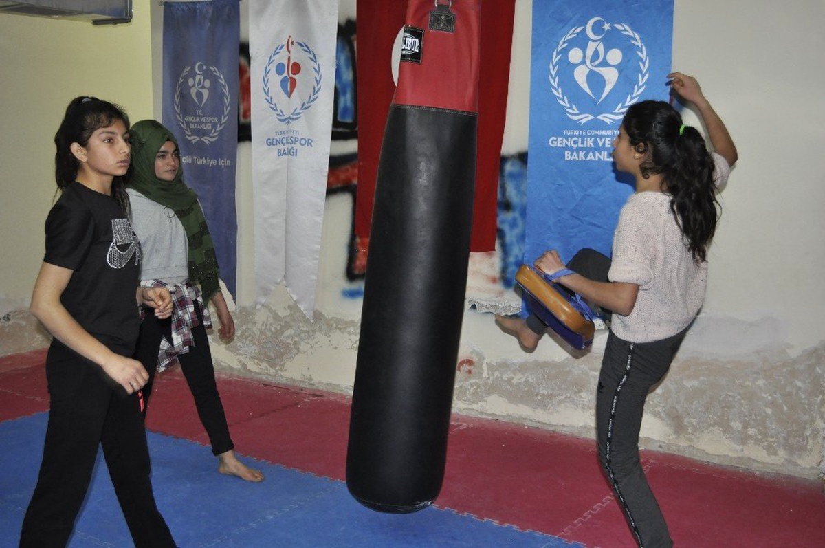 Siverek\'te Uzak Doğu Sporlarına Yoğun İlgi