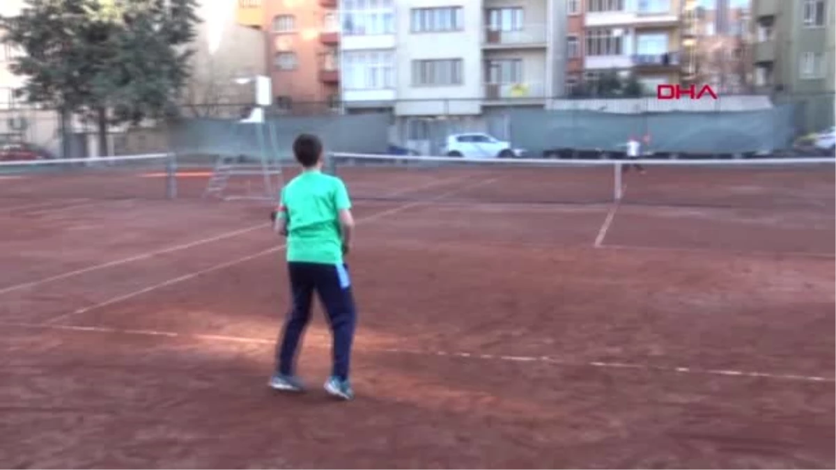 Spor Burdur\'da Tenis Heyecanı