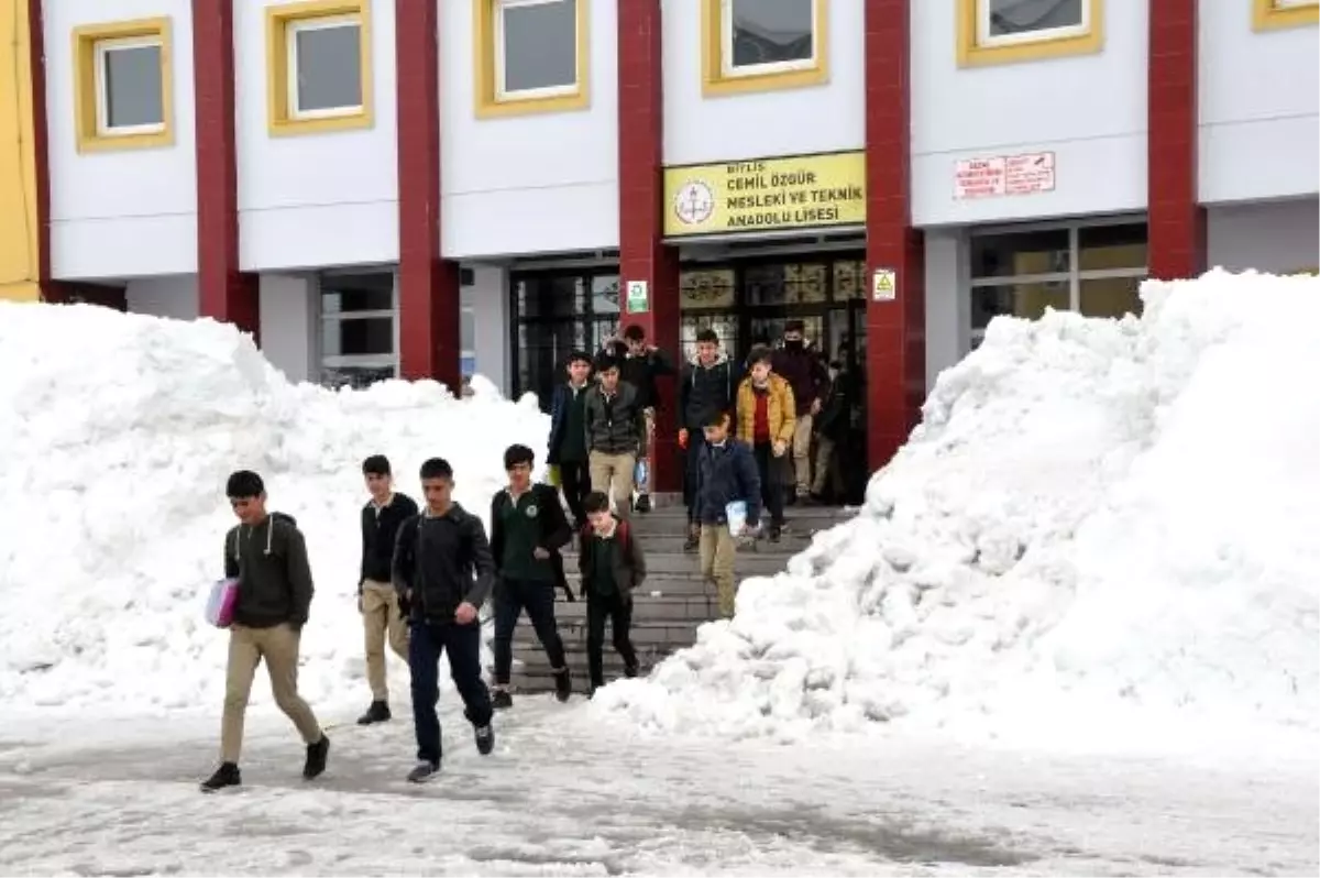 Spor Salonu Olmayan Okulun Başarılara İmza Atıyorlar