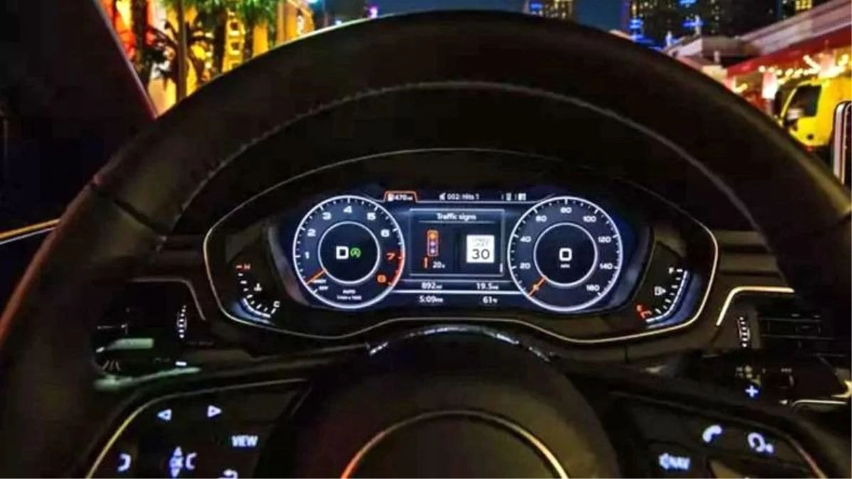 Audi\'den Arabayla Kırmızı Işığa Yakalanmadan Yolculuk Etmeyi Sağlayan Özellik