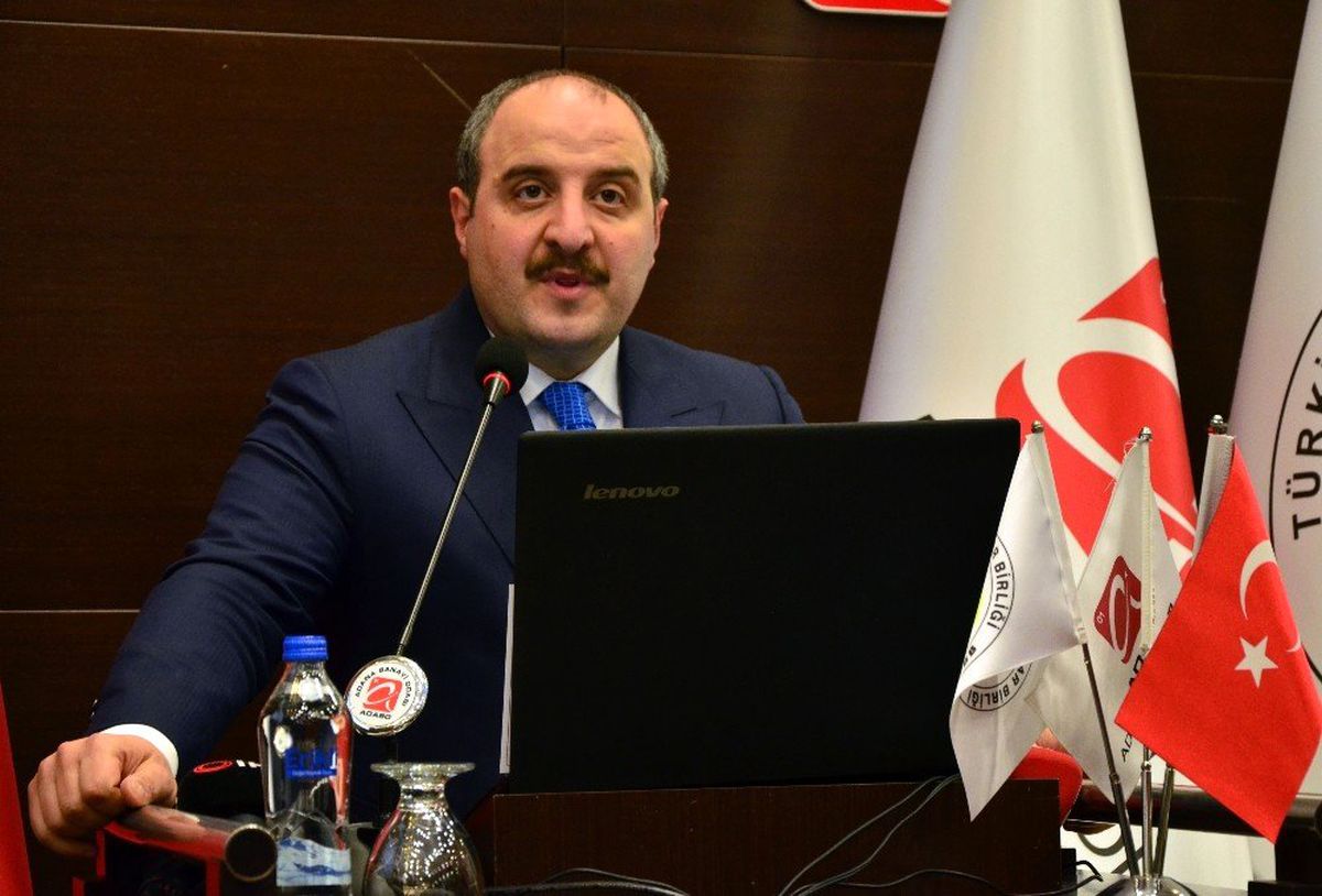 Bakan Varank Adana\'da İş Dünyasıyla Buluştu
