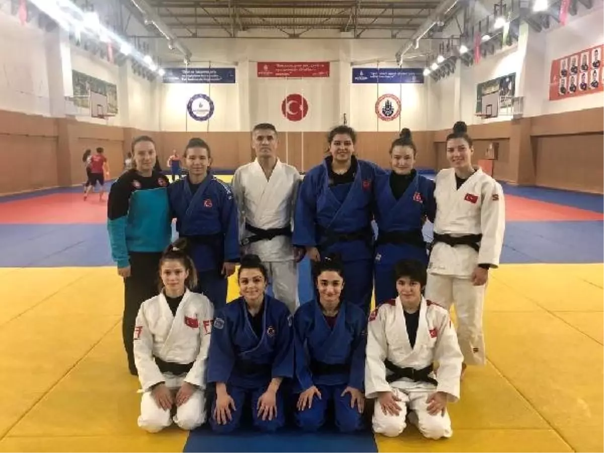 Düsseldorf Grand Slam\'de 6 Kadın Judoka