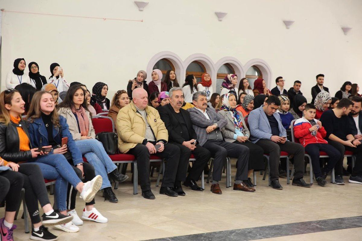 Gençler Doyasıya Eğlendi