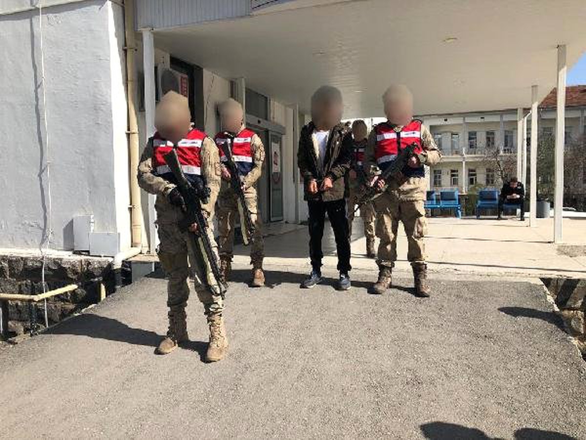 Irak\'ta Bomba Eğitimi Alan PKK\'lı Terörist İzmir\'de Yakalandı