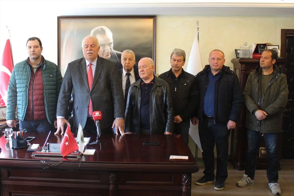 İzmir\'de CHP\'li Belediye Başkanı DSP\'den Adaylığını Açıkladı