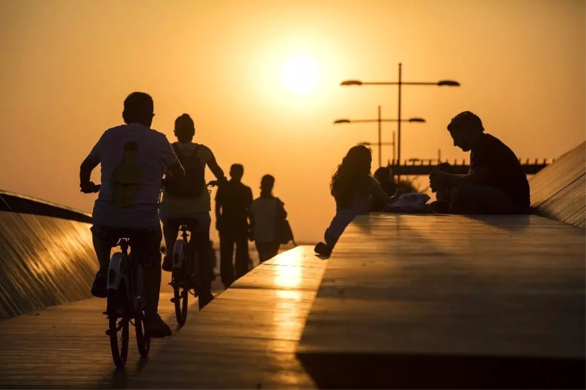 İzmir "Yılın En Mutlu Şehri" Seçildi