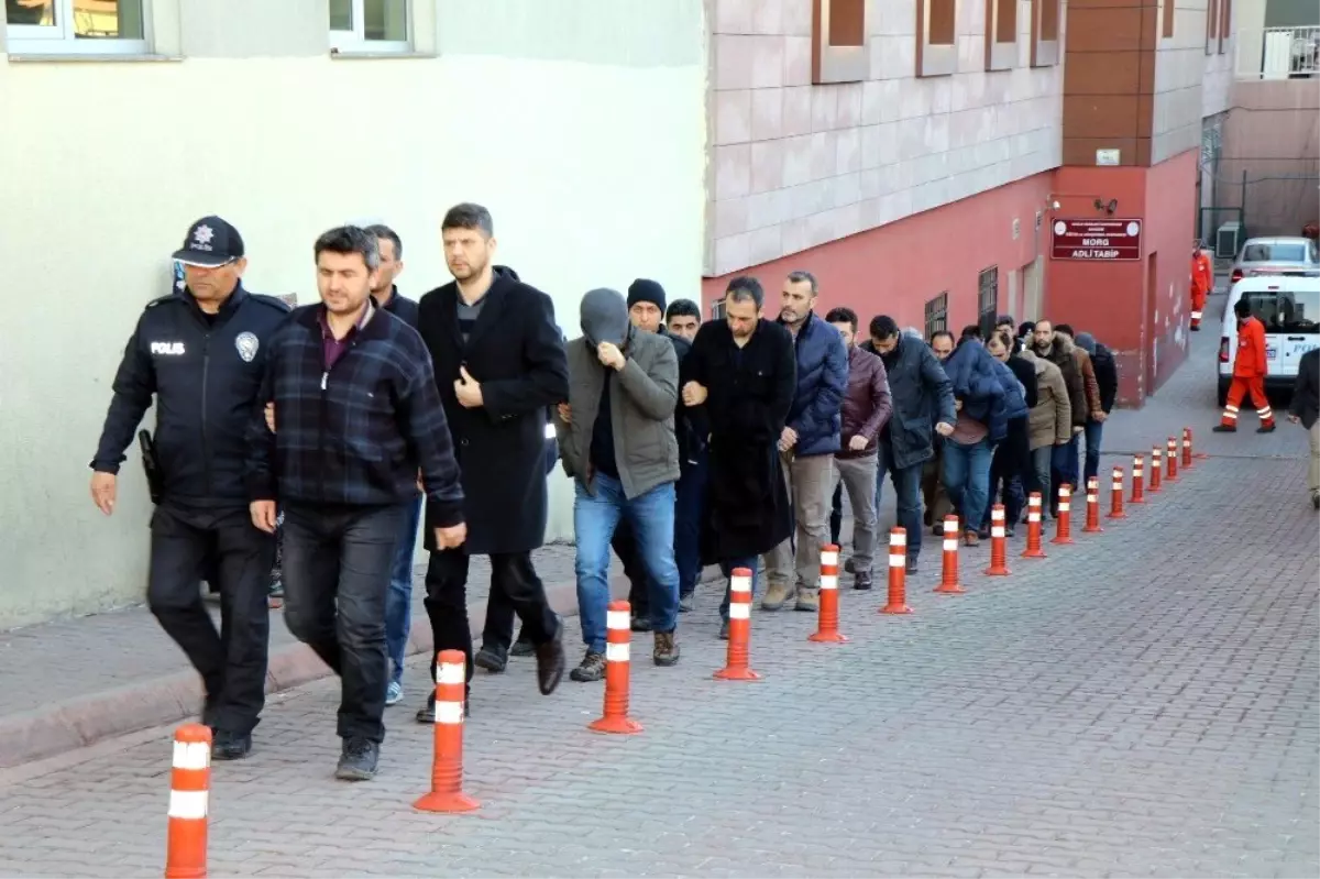 Kayseri\'de Fetö\'den Gözaltına Alınan 13 Kişi Adliyeye Çıkarıldı