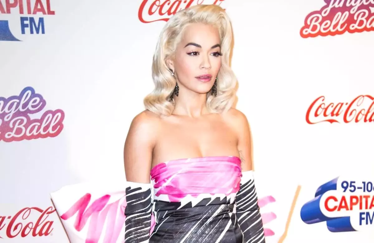 Rita Ora Eşcinsellerden Özür Diledi