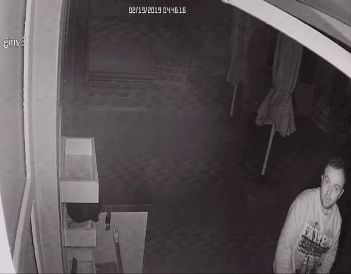 Şaşkın Hırsız Çaldığı Ürünleri Başka Markete Taşıdı