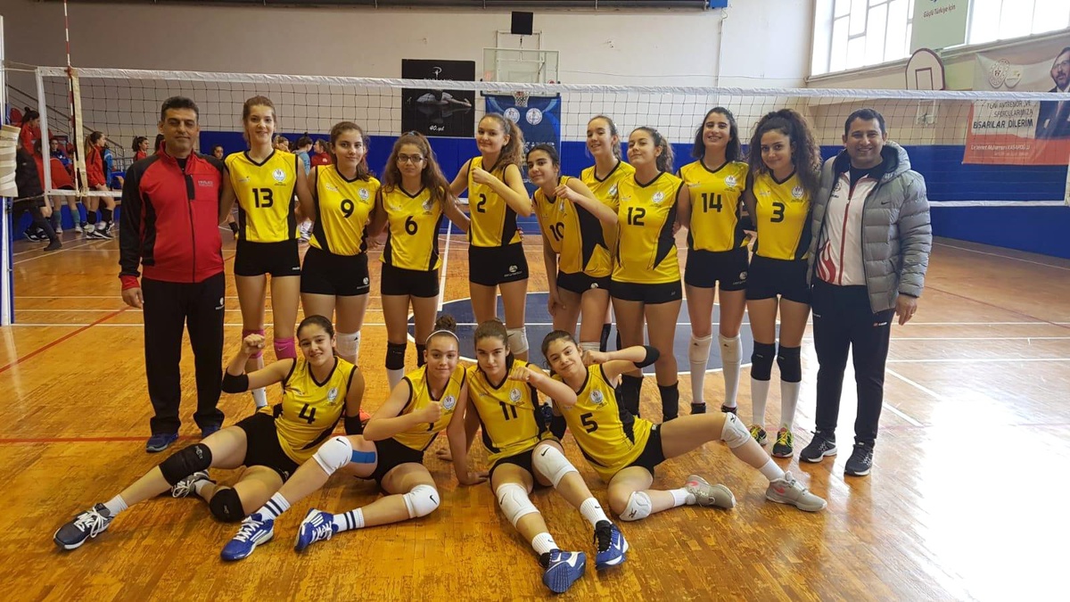 Analig Voleybolda Manisa Farkı